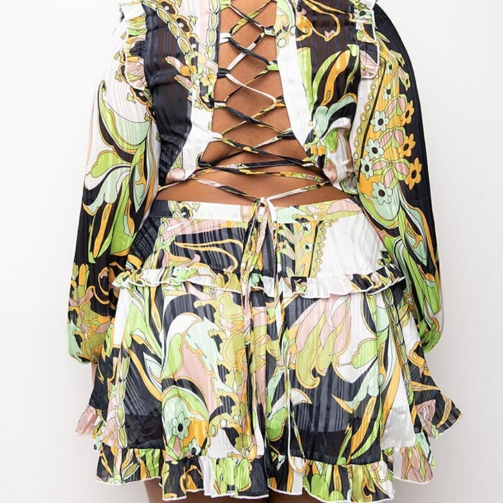 ROYALTY READY SCARF PRINT LACE BACK DRESS ( BRAND NEW !!!!!!!!! ) - Picture 3 of 8